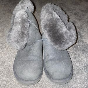 Bailey Button Uggs